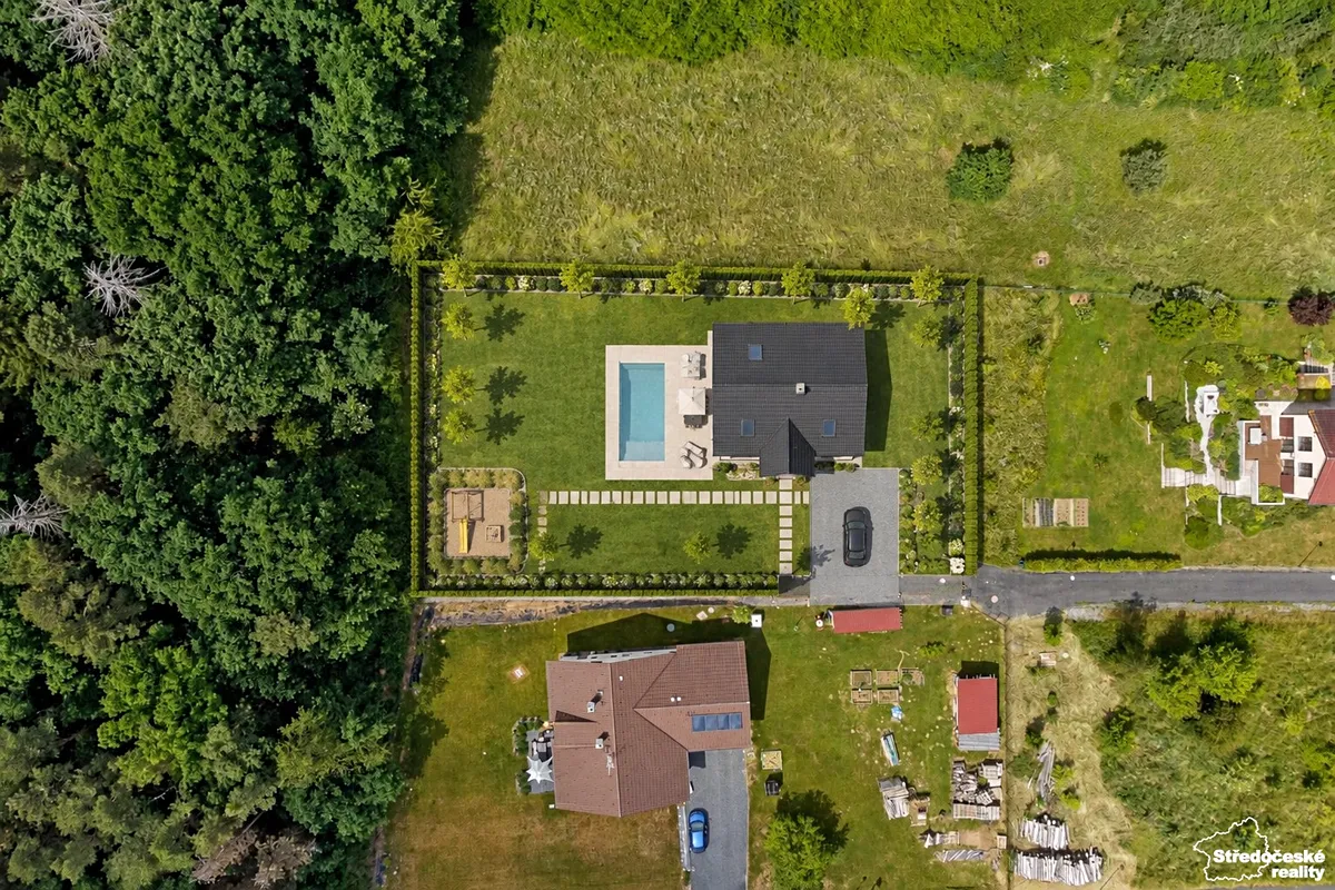 Prodej stavebního pozemku 2000 m²
